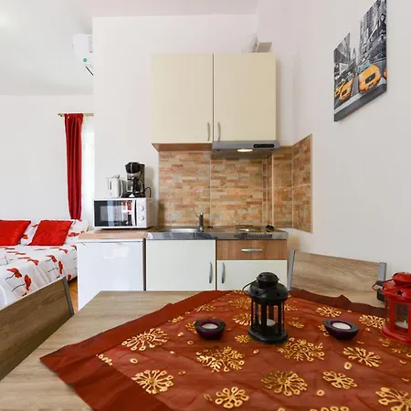 Romantica In Mit Gemeinsamem Pool Appartement *